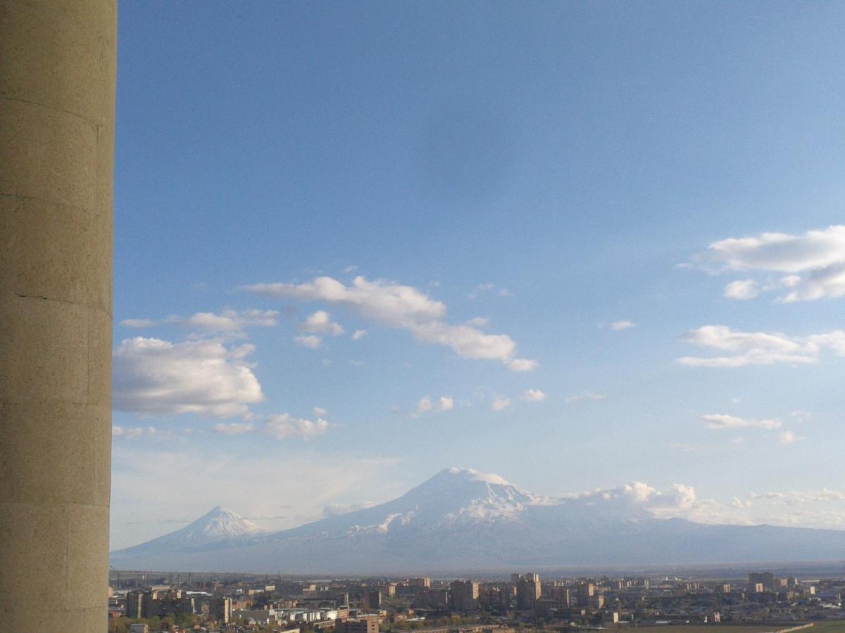 Mountain View Apartment Yerevan Luaran gambar