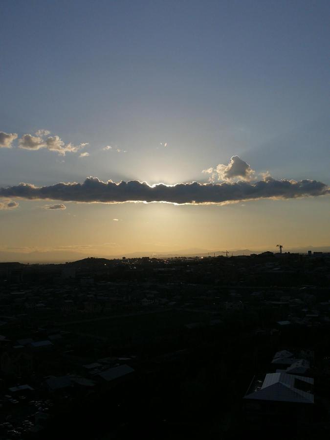 Mountain View Apartment Yerevan Luaran gambar